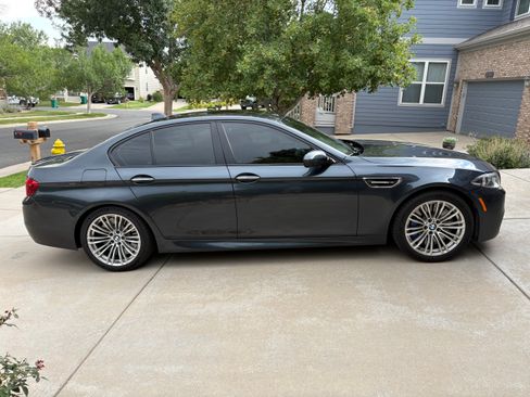 Used 2015 BMW M5 RWD image 5