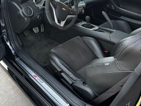 Used 2014 Chevrolet Camaro Z/28 image 12