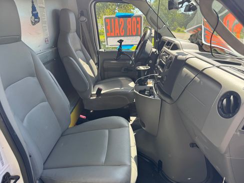 Used 2022 Ford E-350 and Econoline 350 Super Duty w/ Power Windows & Locks Group RWD image 9