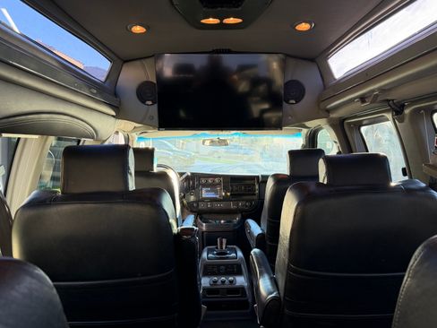 Used 2015 Chevrolet Express 2500 Extended image 15