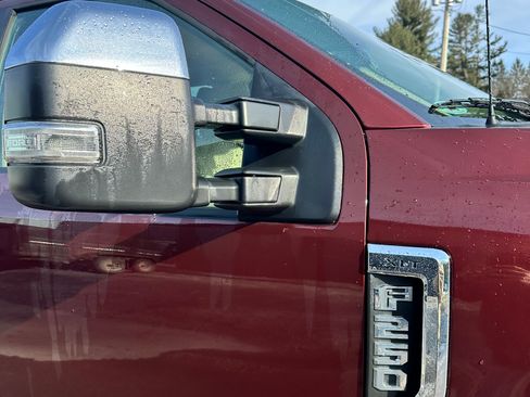 Used 2017 Ford F250 XLT w/ XLT Premium Package image 4