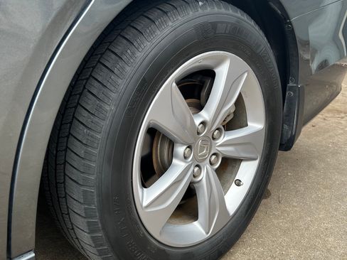 Used 2018 Honda Odyssey EX-L image 2