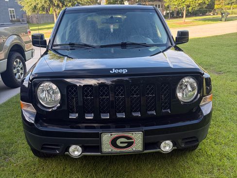 Used 2015 Jeep Patriot Limited w/ Sun/Sound Group AWD/4WD image 15