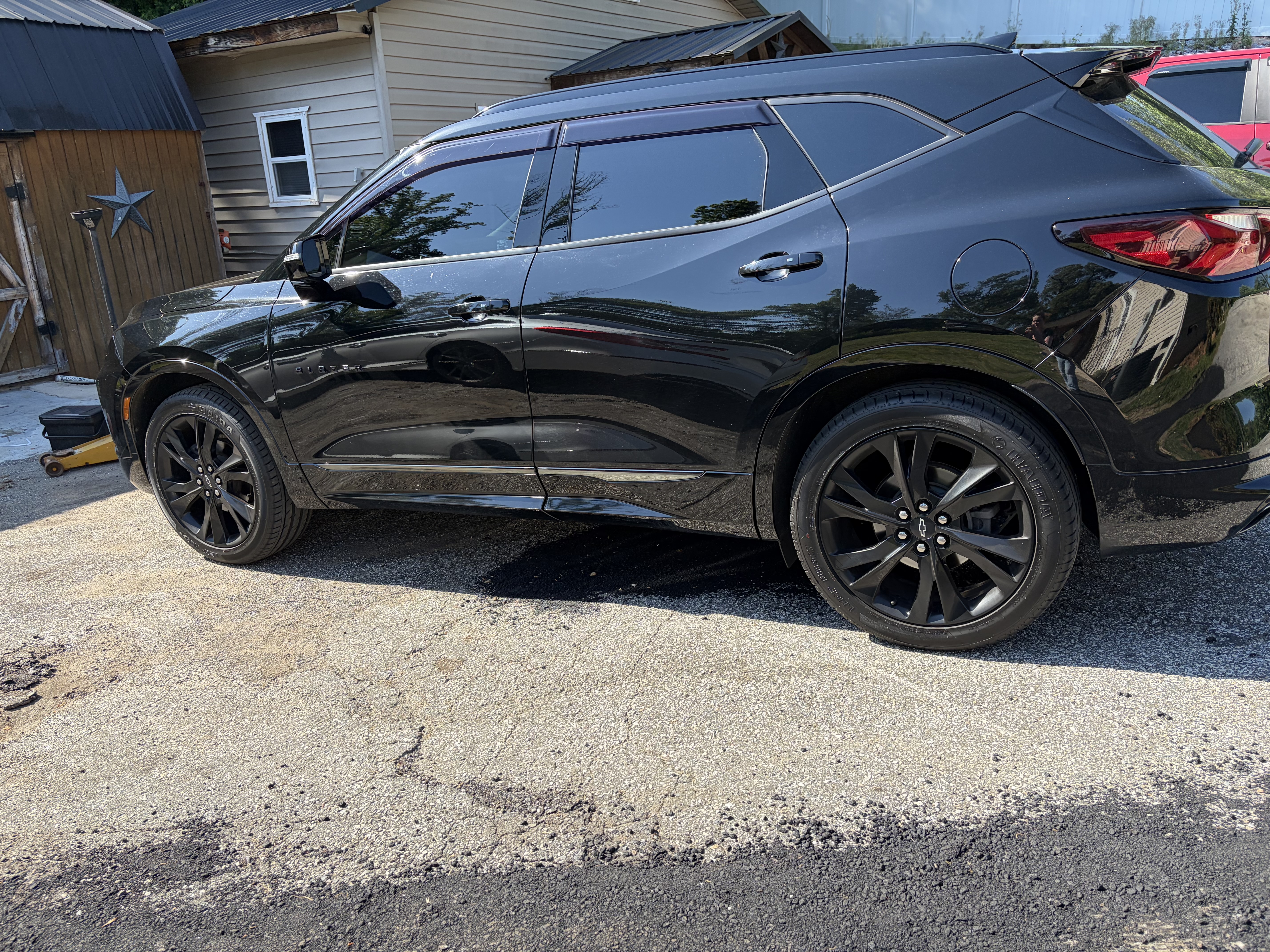 Used 2021 Chevrolet Blazer RS w/ Enhanced Convenience Package FWD image 2