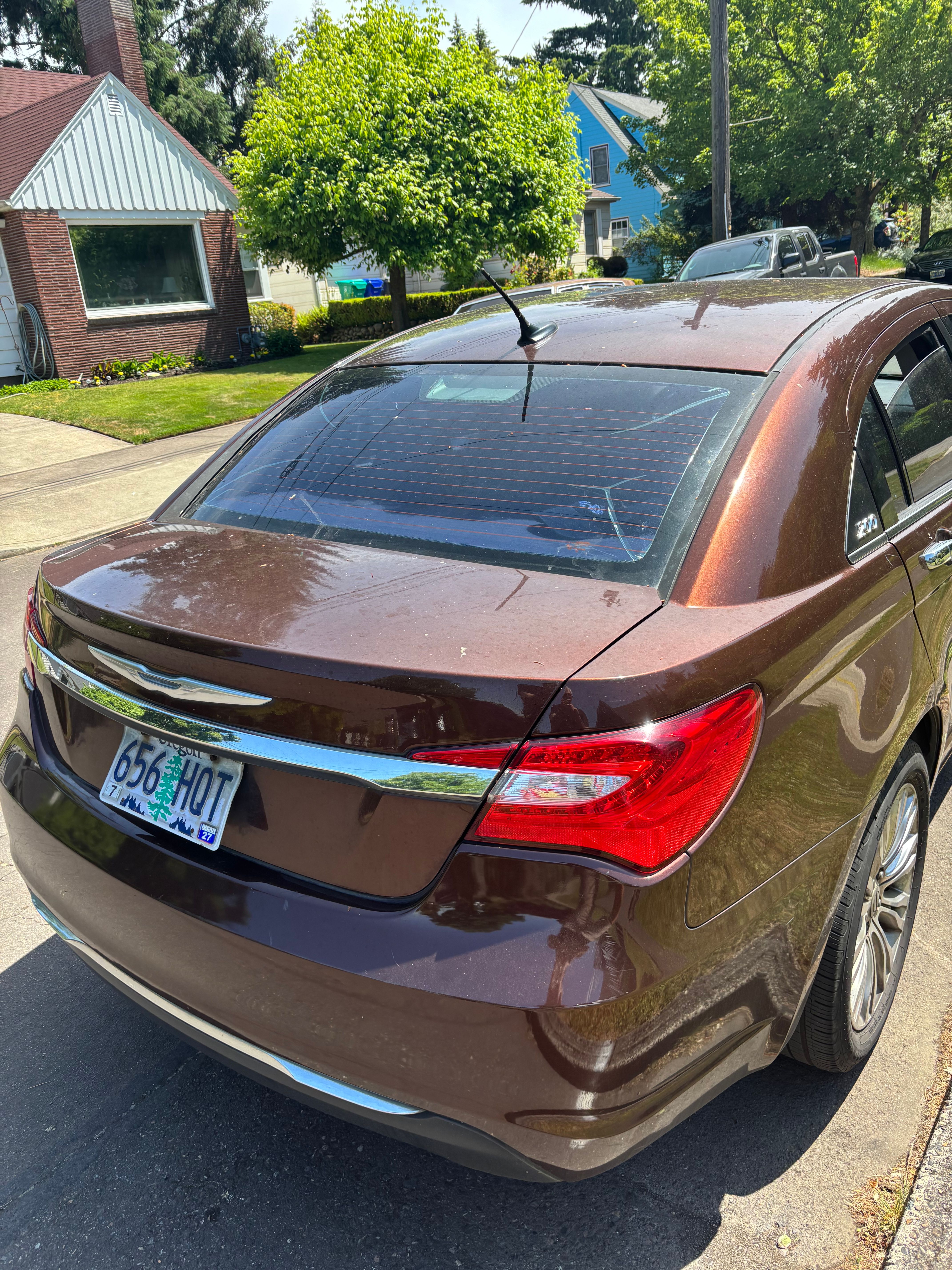 Used 2012 Chrysler 200 Limited FWD image 4