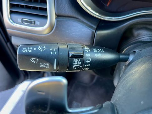 Used 2017 Jeep Grand Cherokee Altitude image 30