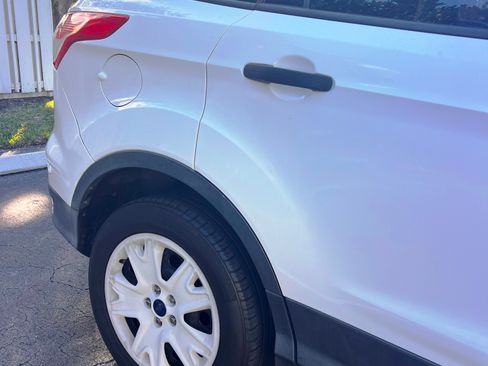 Used 2015 Ford Escape S image 8