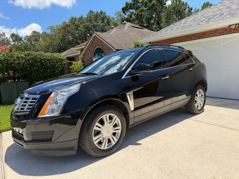 Used 2013 Cadillac SRX FWD image 1