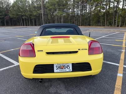 Used 2002 Toyota MR2 RWD image 15