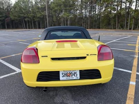 Used 2002 Toyota MR2 RWD image 15