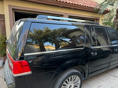 Used 2017 Lincoln Navigator L Select image 4