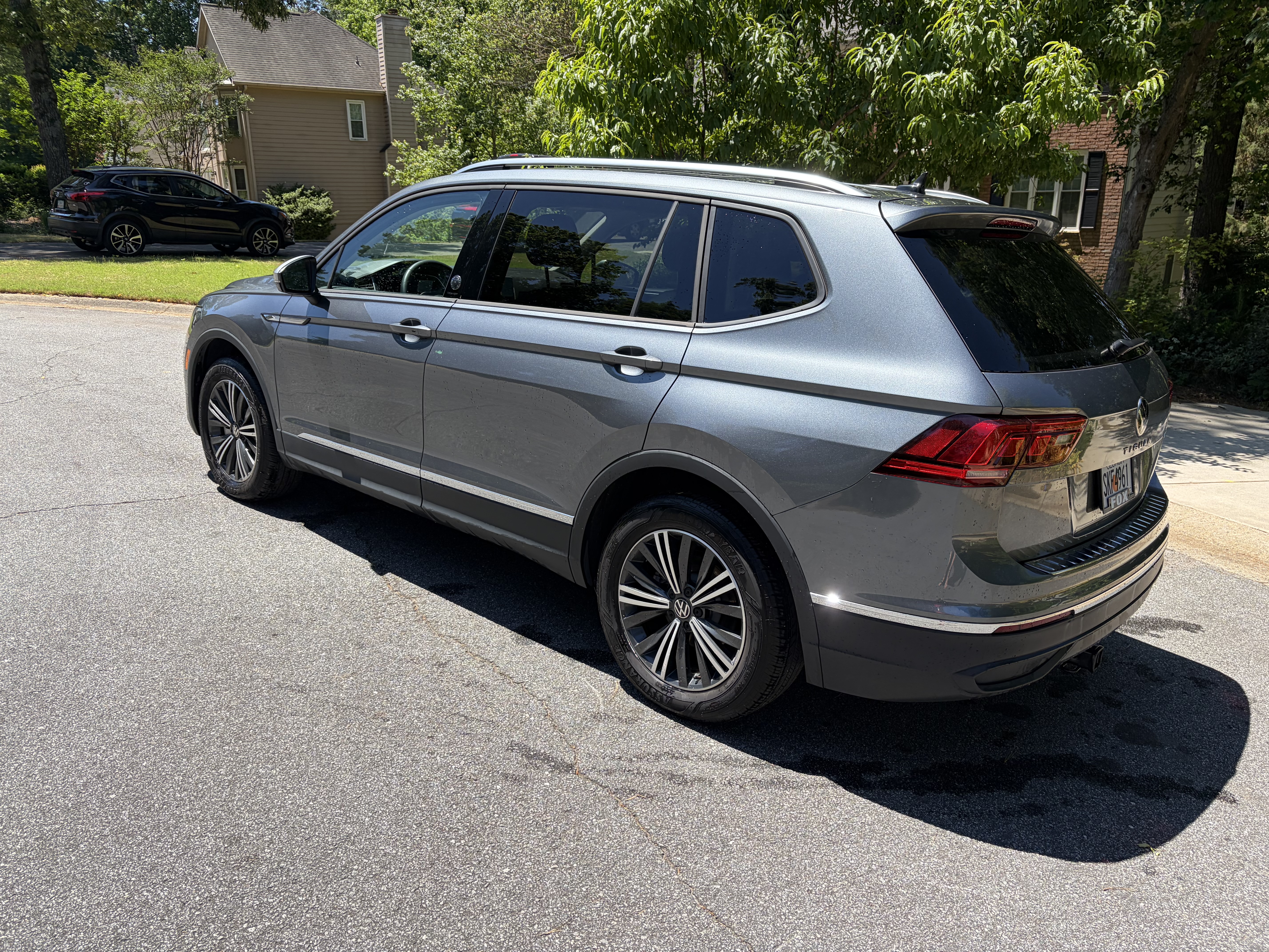 Used 2024 Volkswagen Tiguan Wolfsburg Edition w/ Panoramic Sunroof Package AWD/4WD image 10