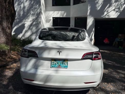 Used 2023 Tesla Model 3 Standard Range image 6