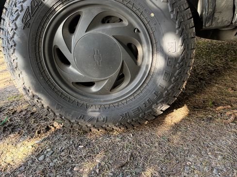 Used 2000 Chevrolet Blazer LT w/ LT Preferred Equipment Group image 4