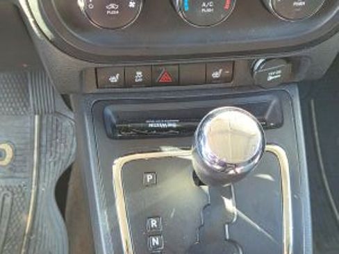 Used 2017 Jeep Patriot Latitude image 9