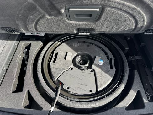 Used 2018 Audi SQ5 Premium Plus w/ Navigation Package image 16