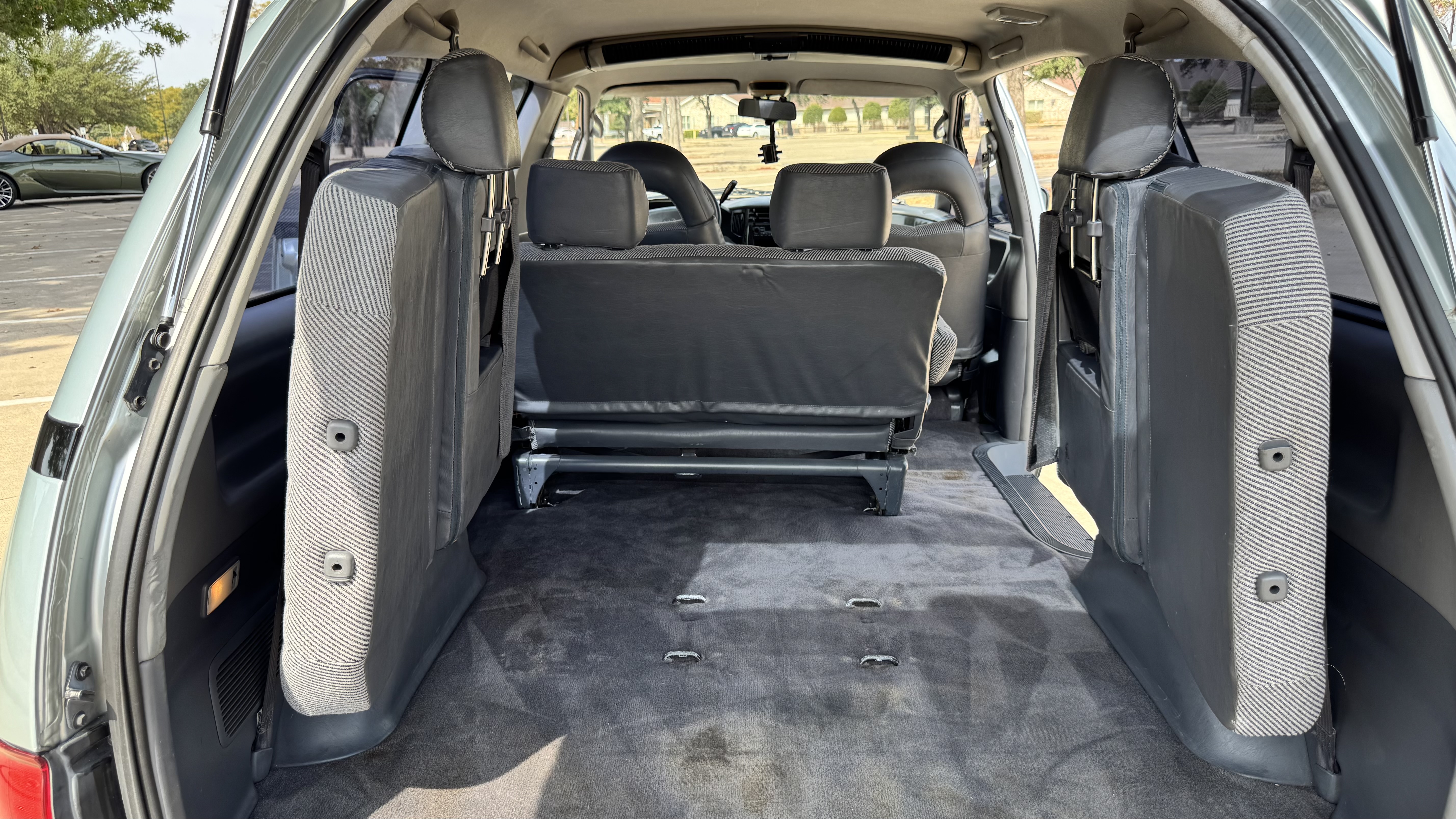 Used 1993 Toyota Previa Deluxe RWD image 31