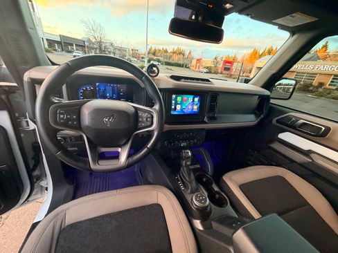 Used 2022 Ford Bronco Wildtrak image 16