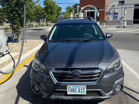 Used 2018 Subaru Outback 2.5i Limited AWD/4WD image 2