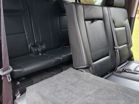 Used 2017 GMC Yukon XL SLT image 8