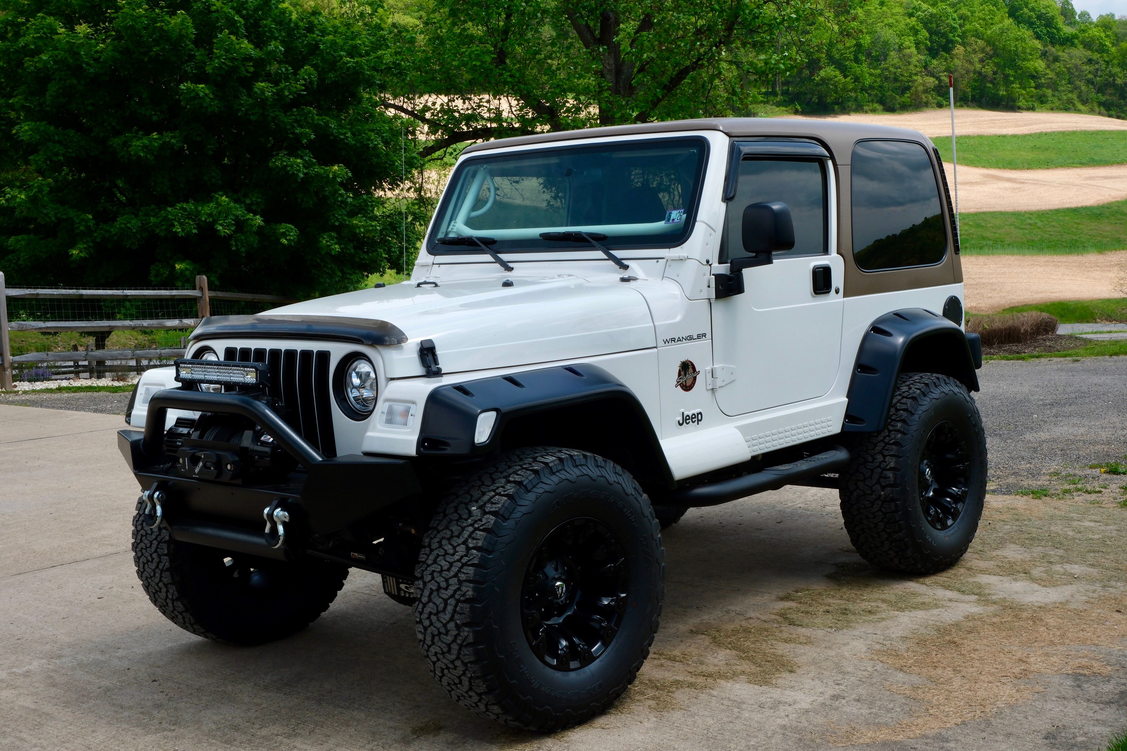 Used 2002 Jeep Wrangler Sahara AWD/4WD image 1
