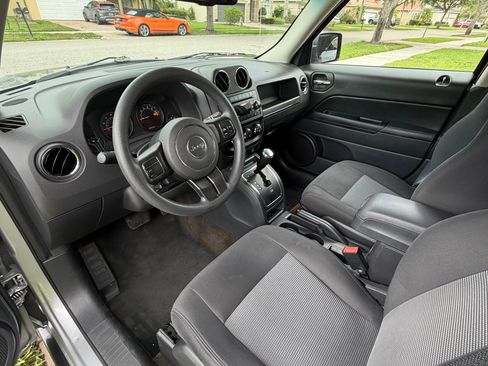 Used 2017 Jeep Patriot Sport w/ Power Value Group FWD image 8