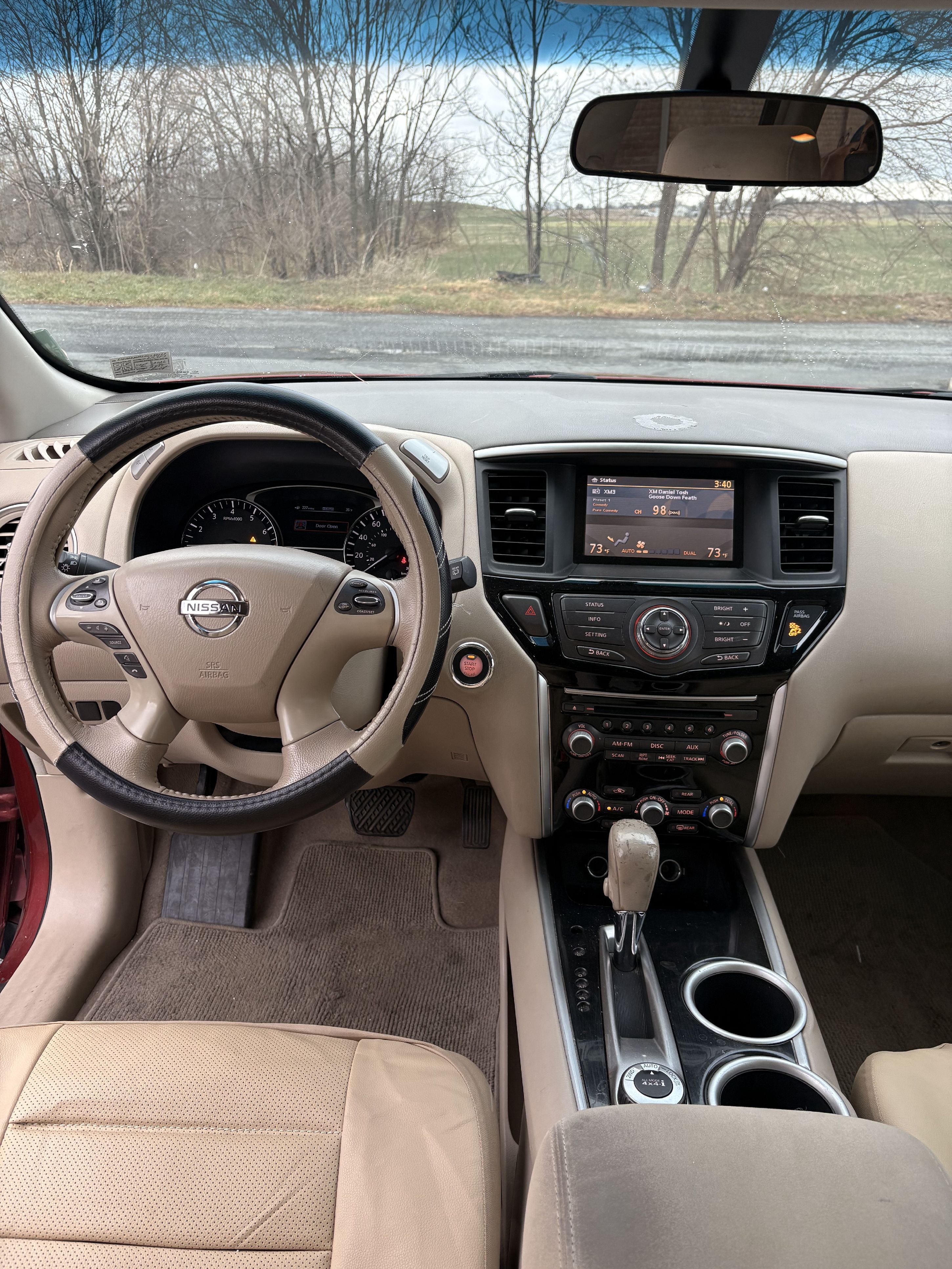 Used 2013 Nissan Pathfinder SV w/ Cargo Pkg AWD/4WD image 6