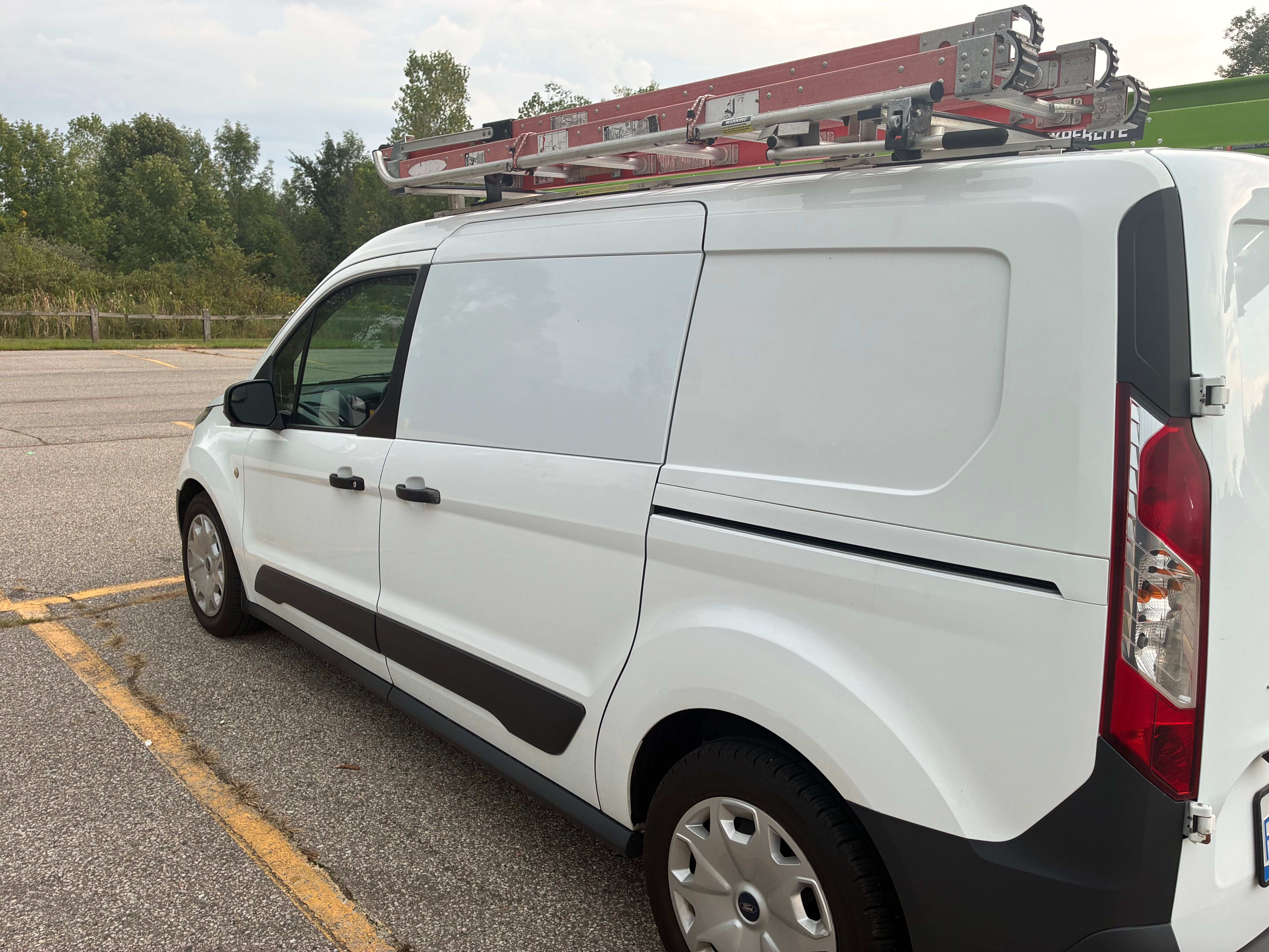 Used 2017 Ford Transit Connect XL FWD image 4