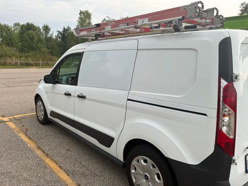 Used 2017 Ford Transit Connect XL FWD image 4