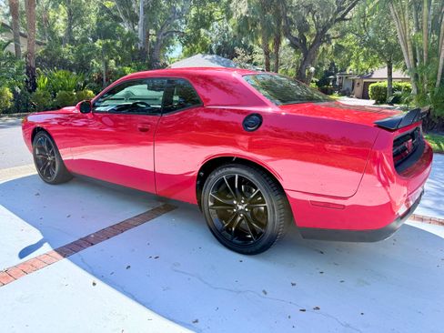Used 2017 Dodge Challenger SXT w/ Blacktop Package image 4