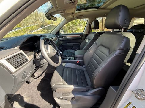 Used 2019 Volkswagen Atlas SEL Premium AWD/4WD image 12