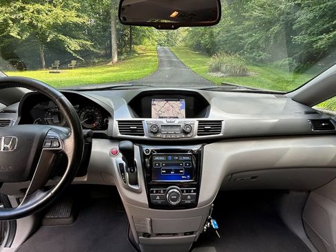Used 2014 Honda Odyssey EX-L image 10