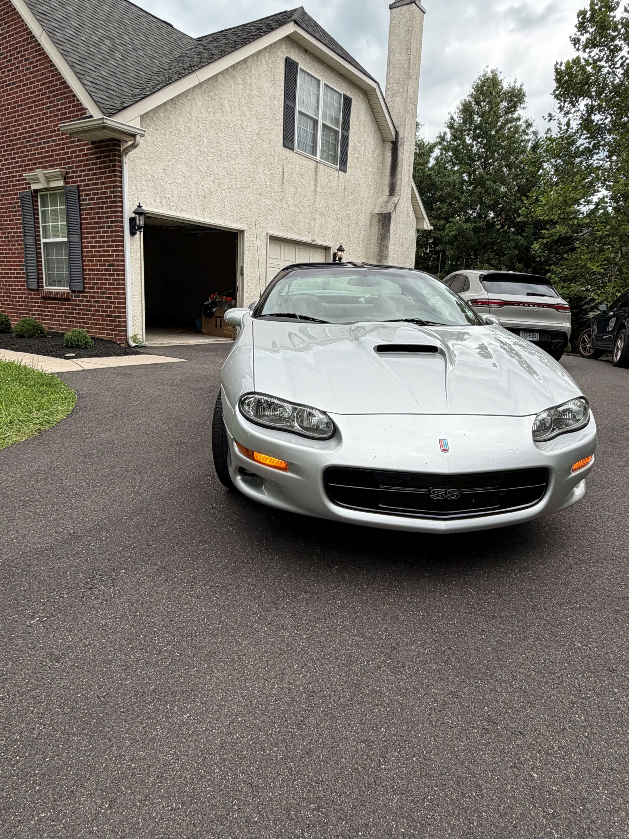 Used 2002 Chevrolet Camaro Z28 w/ SS Performance/Appearance Pkg RWD image 2