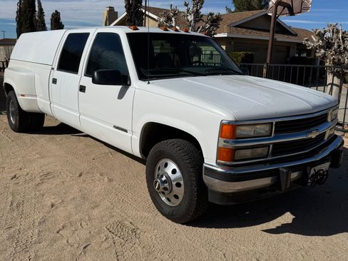 Used 1996 Chevrolet Silverado 3500 2WD Crew Cab image 1