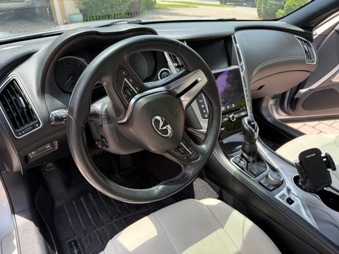 Used 2017 INFINITI Q60 3.0t w/ Premium Plus Package 3.0T RWD image 14