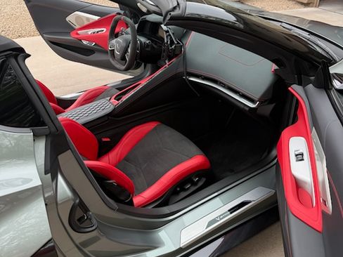 Used 2024 Chevrolet Corvette Stingray Preferred Conv w/ Z51 Performance Package image 10