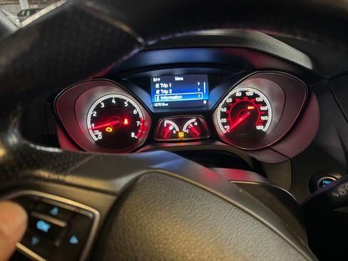 Used 2016 Ford Focus ST w/ Equipment Group 402A FWD image 5
