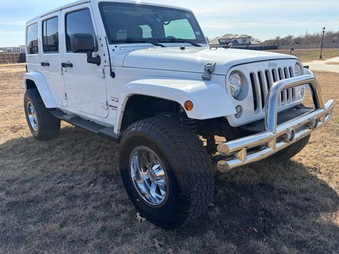 Used 2017 Jeep Wrangler Unlimited Sahara w/ Max Tow Package image 2