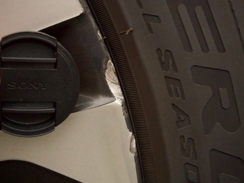 Used 2025 Volvo V60 B5 Cross Country Plus image 28