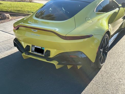 Used 2020 Aston Martin V8 Vantage Coupe image 9