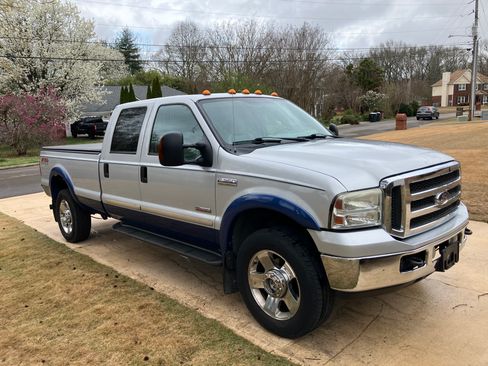 Used 2005 Ford F350 Lariat image 8