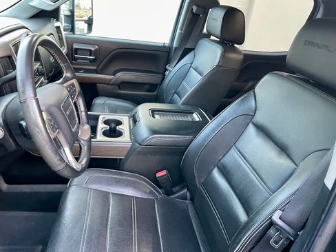 Used 2017 GMC Sierra 2500 Denali w/ Duramax Plus Package image 21