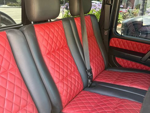 Used 2015 Mercedes-Benz G 63 AMG 4MATIC image 8