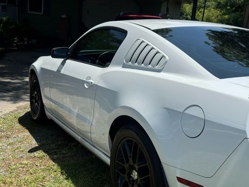 Used 2014 Ford Mustang Coupe w/ Equipment Group 102A image 9
