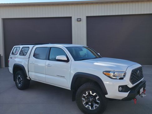 Used 2020 Toyota Tacoma TRD Off-Road image 22