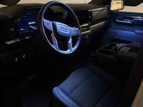 Used 2025 GMC Sierra 1500 Elevation AWD/4WD image 3