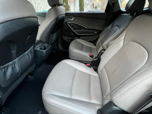 Used 2017 Hyundai Santa Fe Limited w/ Cargo Package image 5