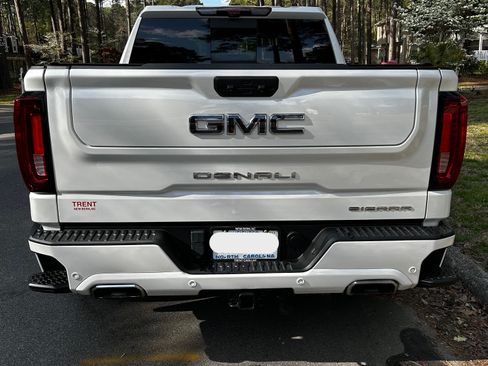 Used 2024 GMC Sierra 1500 Denali Ultimate image 6