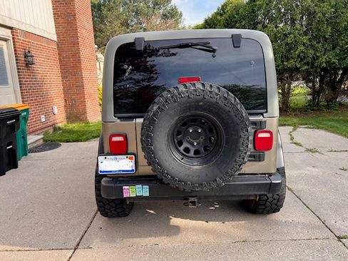 Used 2005 Jeep Wrangler Rubicon AWD/4WD image 8