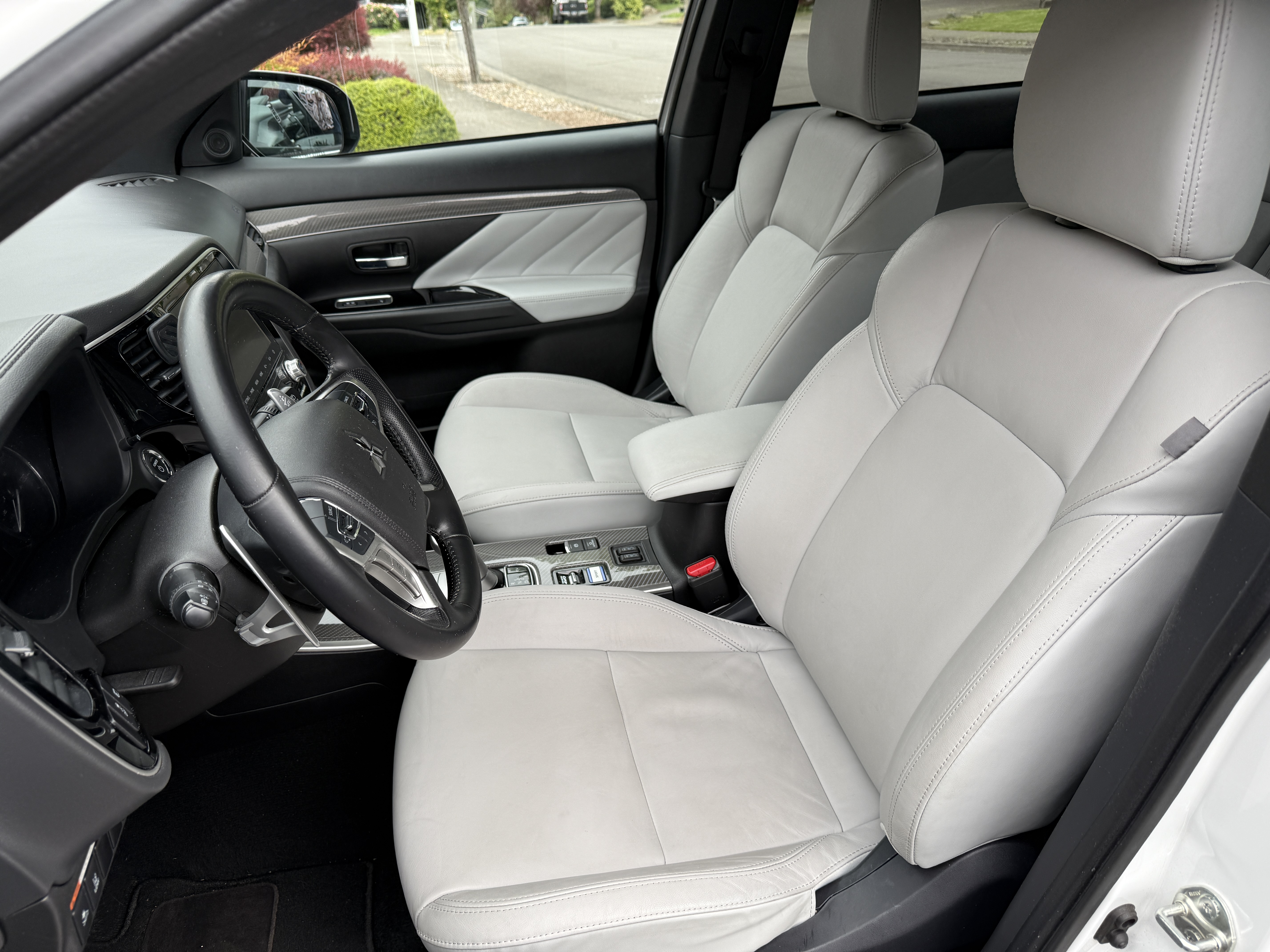 Used 2022 Mitsubishi Outlander SEL AWD/4WD image 9